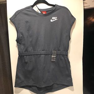 NWT Nike M shirt